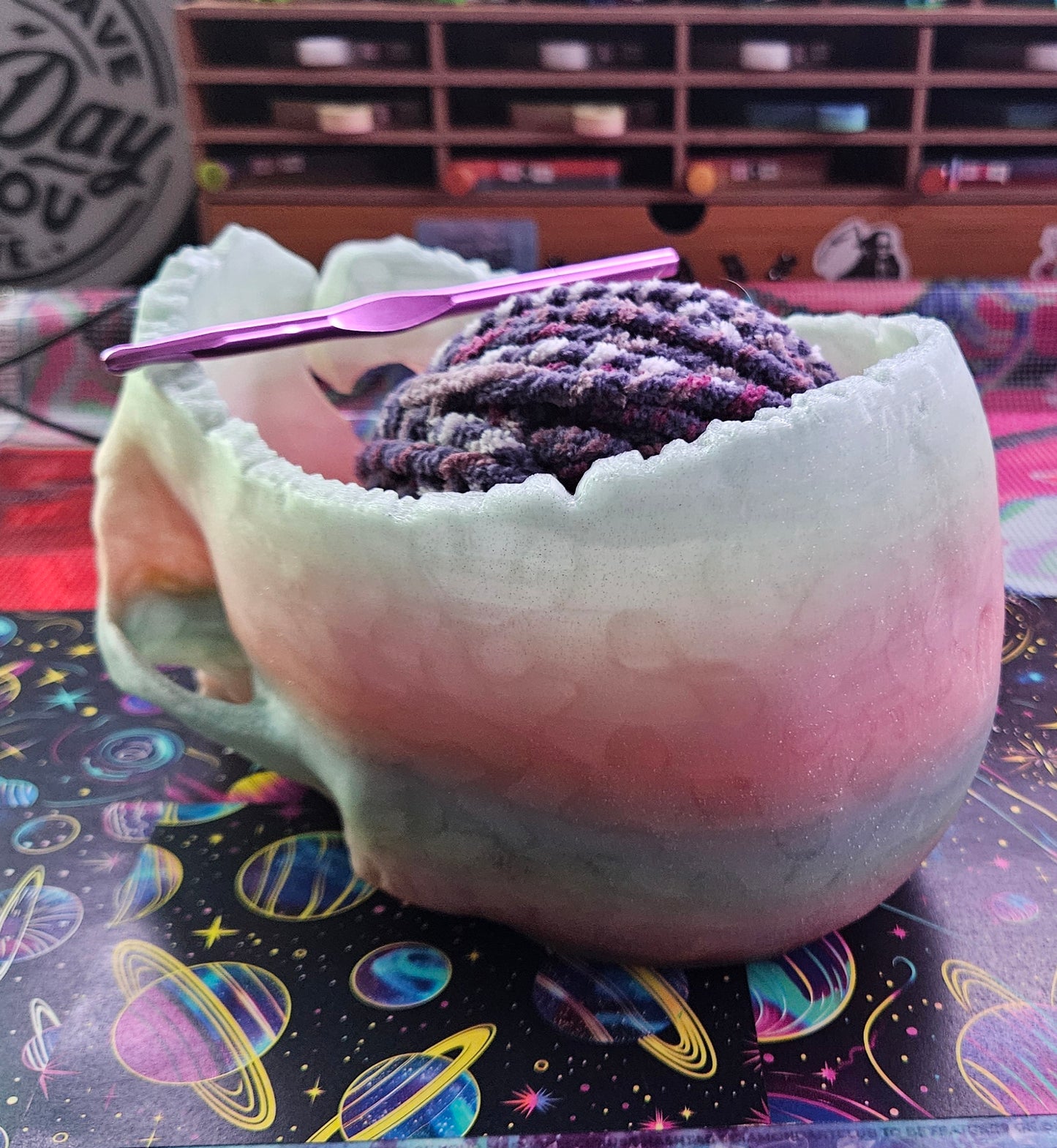 Spooky Skull Yarn Bowl, Halloween Themed Yarn Holder, 3D Printed Tangle Free Bowl Perfect for Crochet or Knitting, Unique Fiber Craft Gift