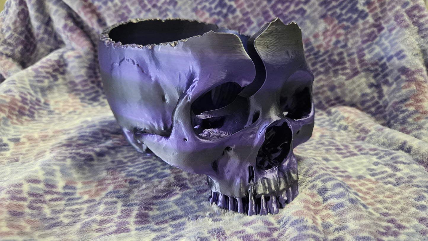 Spooky Skull Yarn Bowl, Halloween Themed Yarn Holder, 3D Printed Tangle Free Bowl Perfect for Crochet or Knitting, Unique Fiber Craft Gift