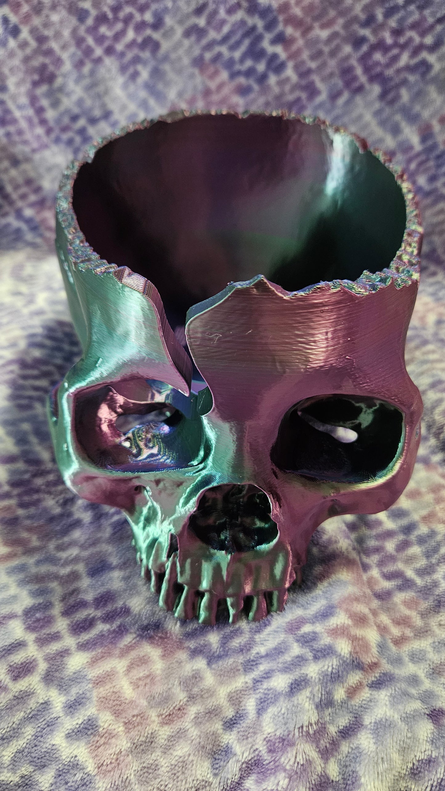 Spooky Skull Yarn Bowl, Halloween Themed Yarn Holder, 3D Printed Tangle Free Bowl Perfect for Crochet or Knitting, Unique Fiber Craft Gift