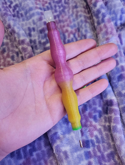 Curvy Diamond Painting Pen, E-Painter Version Available, Lightweight 3D Printed Tool, Comfortable and Colorful, Diamond Painting Accessory Cosmic Crafts