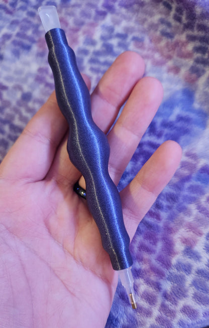 Curvy Diamond Painting Pen, E-Painter Version Available, Lightweight 3D Printed Tool, Comfortable and Colorful, Diamond Painting Accessory Cosmic Crafts