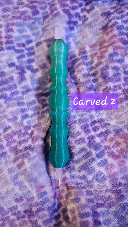 3D Printed Diamond Painting Pen, Carved 2 Wood Style, E-Painter Version Available, Lightweight Diamond Art Pen, Comfortable and Colorful Diamond Dot Tool, Drill Pen Cosmic Crafts