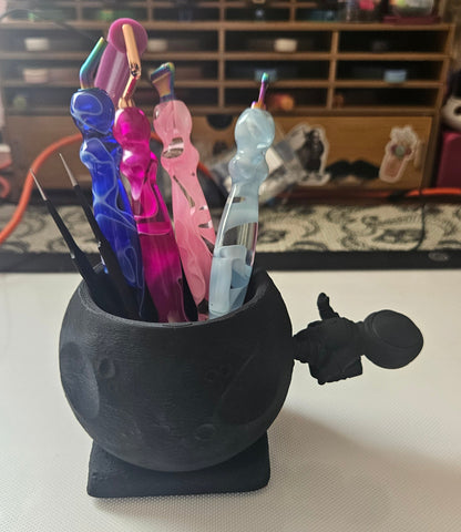 Astronaut Pen Cup Trash Drill Bin, Moon Bowl for Diamond Painting, Diamond Art Desk Accessory, Diamond Dot Pen Holder, Trash Drill Container Cosmic Crafts
