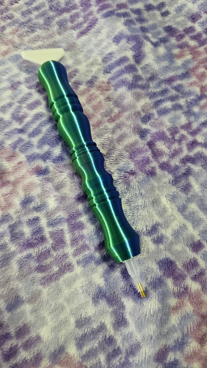 3D Printed Diamond Painting Pen, Carved 3 Wood Style, E-Painter Version Available, Lightweight Diamond Art Pen, Comfortable and Colorful Diamond Dot Tool, Drill Pen Cosmic Crafts