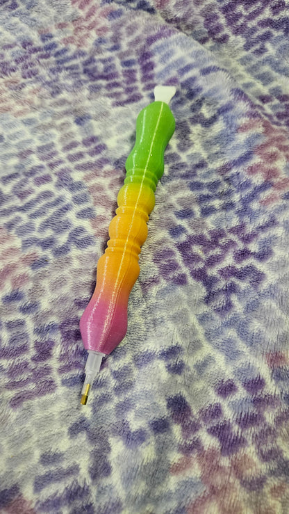 3D Printed Diamond Painting Pen, Carved 4 Wood Style, E-Painter Version Available, Lightweight Diamond Art Pen, Comfortable and Colorful Diamond Dot Tool, Drill Pen