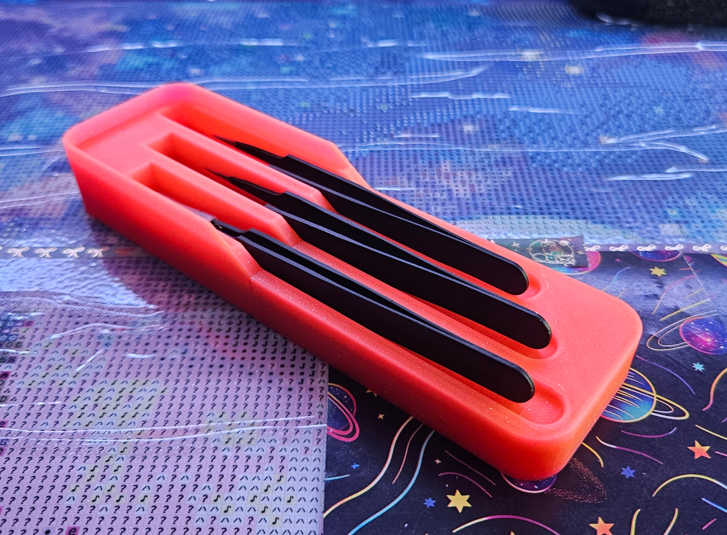 Diamond Painting Tweezers Holder, 3D Printed Craft Desk Organizer, Tool Holder for Diamond Art, Crafting Accessories Storage, Flat 3 Slots