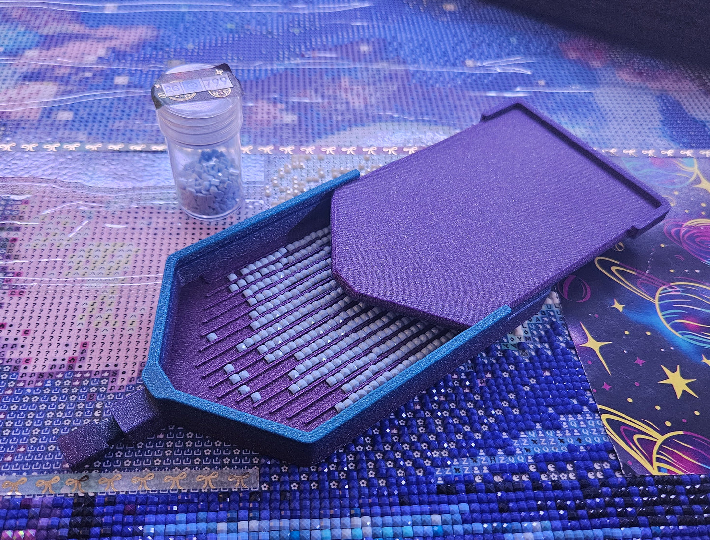 Diamond Painting Tray with Skinny Spout, Slide-On Lid & Stopper, Washi Tape Shelf, 3D Printed Drill Organizer, Rhinestone Craft Accessory