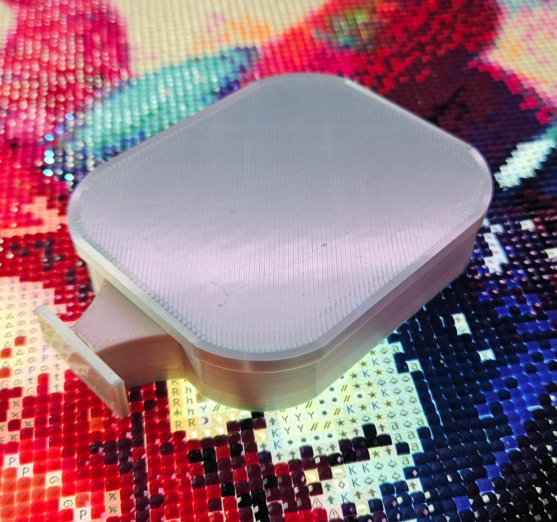 LUNA Deluxe Diamond Painting Tray, Small Rhinestone Art Tray with Snap-On Lid, Stopper and Spout Cosmic Crafts