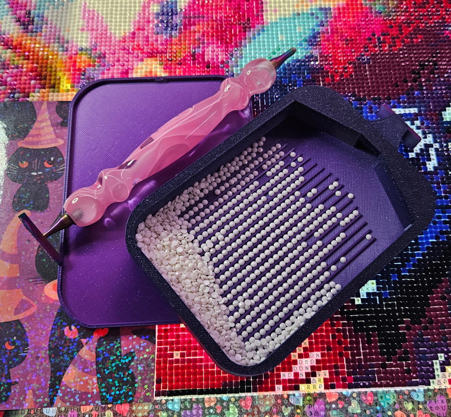 SOL Deluxe Diamond Painting Tray, Large Rhinestone Art Tray with Snap-On Lid, Stopper and Spout Cosmic Crafts
