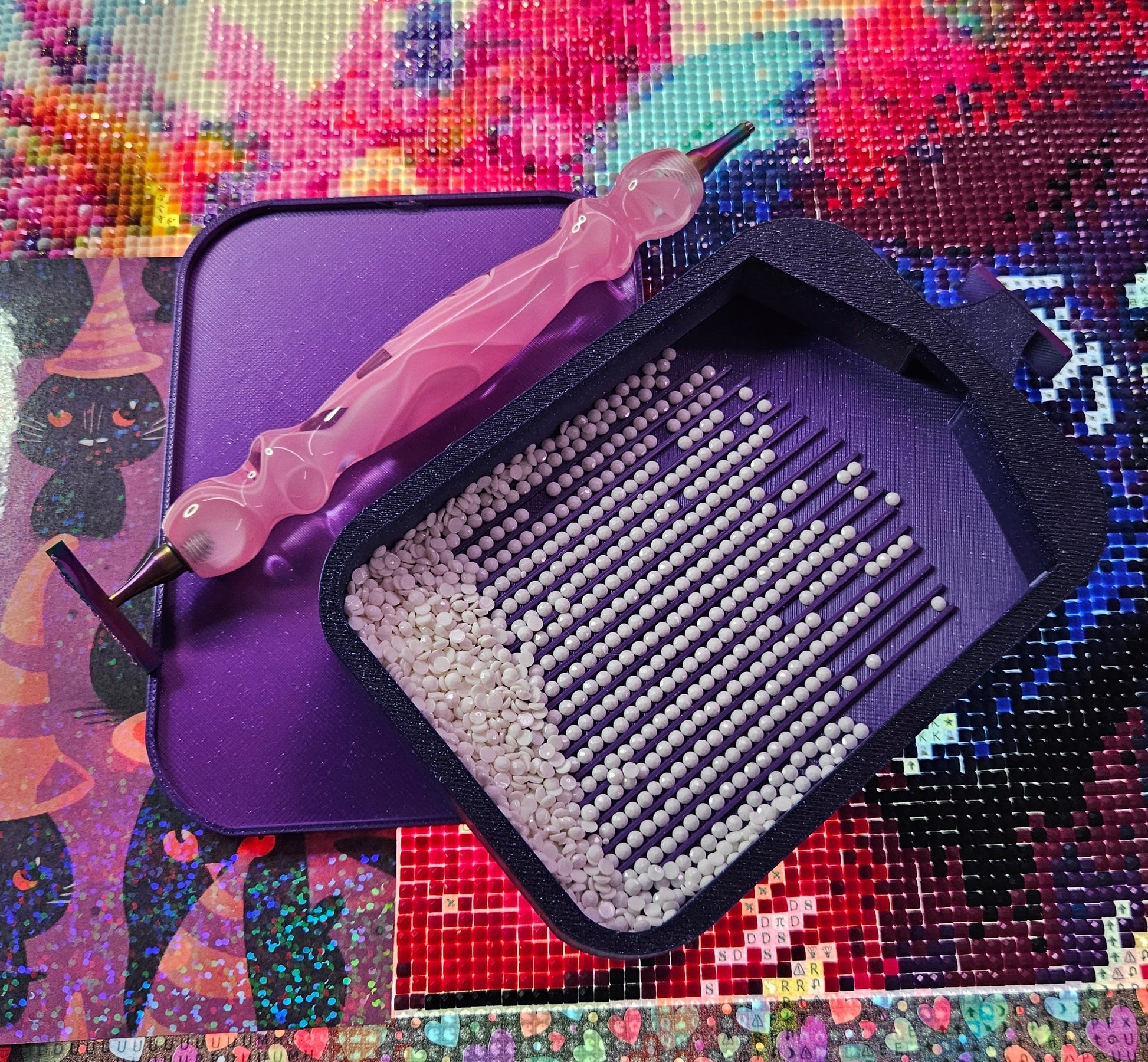 SOL Deluxe Diamond Painting Tray, Large Rhinestone Art Tray with Snap-On Lid, Stopper and Spout Cosmic Crafts