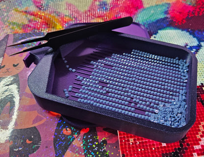SOL Deluxe Diamond Painting Tray, Large Rhinestone Art Tray with Snap-On Lid, Stopper and Spout Cosmic Crafts