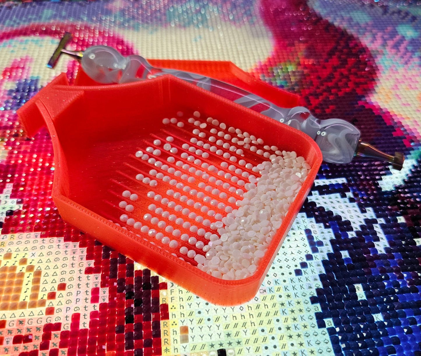 Stardust SNAP, Small Diamond Painting Tray with Snap-on Lid, Holographic Diamond Art Accessory Cosmic Crafts