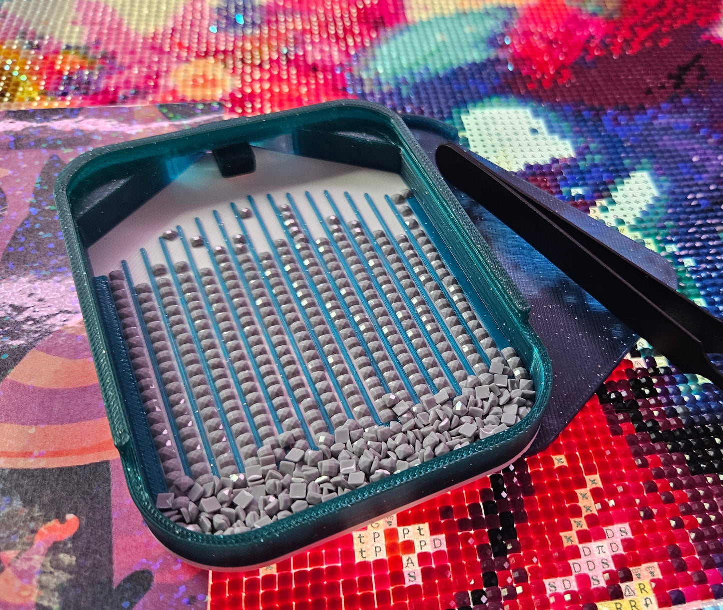Multi-Color Astro Diamond Painting Tray, Rhinestone Drill Sorting Tray with Lid & Stopper Cosmic Crafts