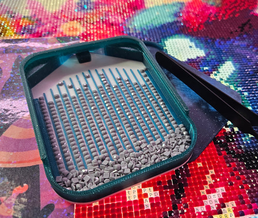 Multi-Color Astro Diamond Painting Tray, Rhinestone Drill Sorting Tray with Lid & Stopper Cosmic Crafts