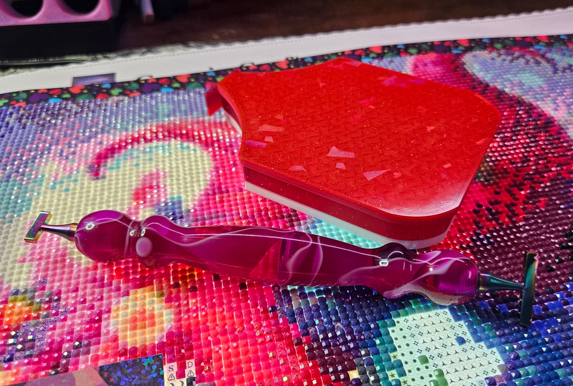 Multi-Color Asteroid SNAP, Medium Diamond Painting Tray with Snap-On Lid, Holographic Rhinestone Art Tool Cosmic Crafts