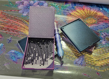 FLIP Dual Color Diamond Art Tray with Flip Lid & Sloped Spout, 3D Printed Drill Tray, Unique Diamond Painting Tool