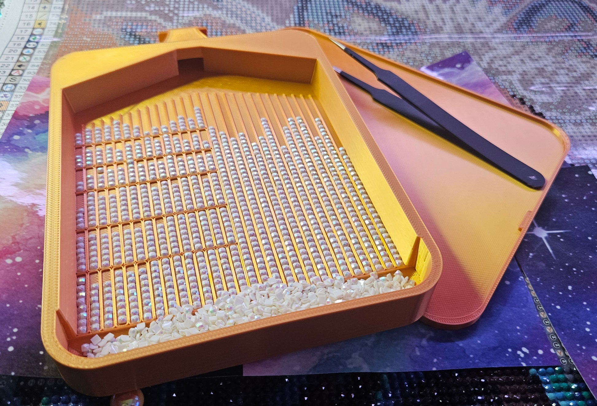 Universe Washi Multiplacer SNAP, XXL Diamond Painting Tray with Snap-On Lid Cosmic Crafts