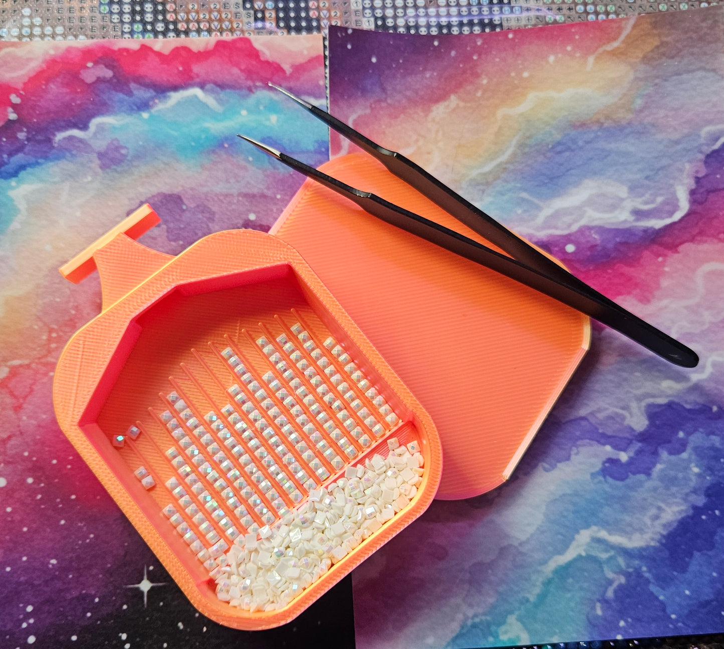 LUNA Washi Deluxe Diamond Painting Tray, Small Rhinestone Art Tray with Snap-On Lid, Stopper and Spout Cosmic Crafts