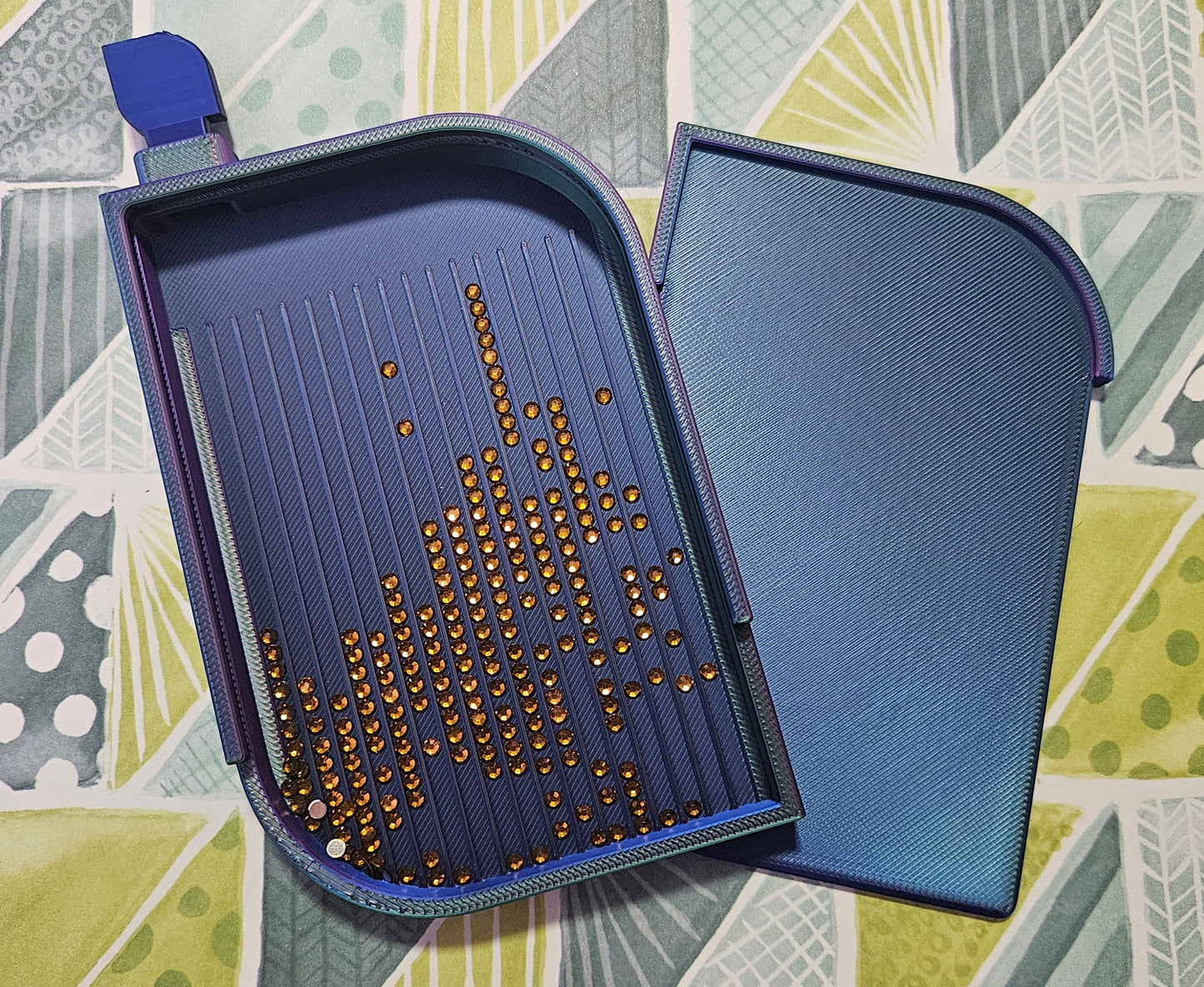 Leaf Diamond Art Tray with Sliding Lid & Stopper, 3D Printed Drill Organizer, Unique Diamond Painting Tool