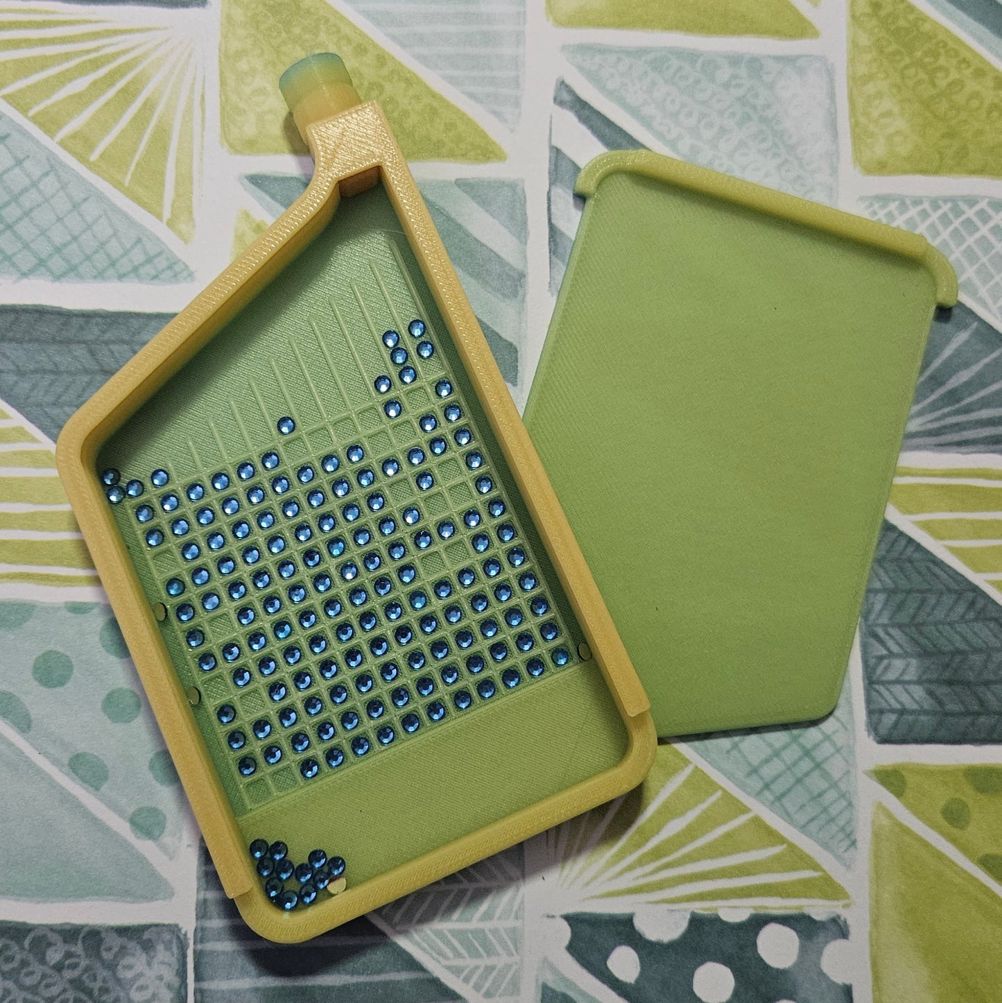 3D Printed Single Placer with Washi Diamond Art Tray, Stylish Diamond Painting Tool, Sliding Lid and Spout Stopper